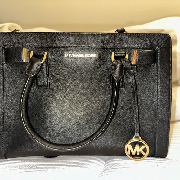 Michael Kors Black Leather Medium East West Dillon Tote - Picture 3 of 6